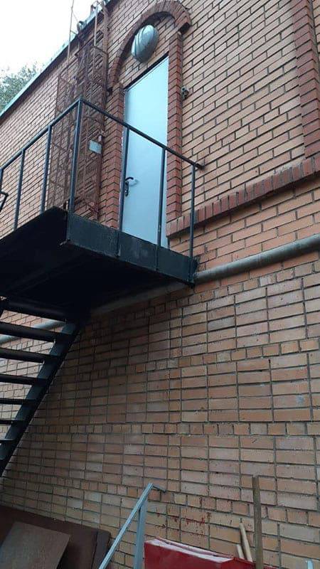 Дверь для технического помещения Дверь для технического помещения