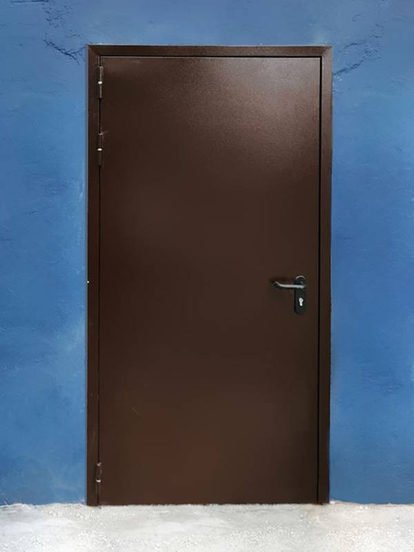 Дверь на склад (Кутузовский проспект, 36) Дверь на склад (Кутузовский проспект, 36)