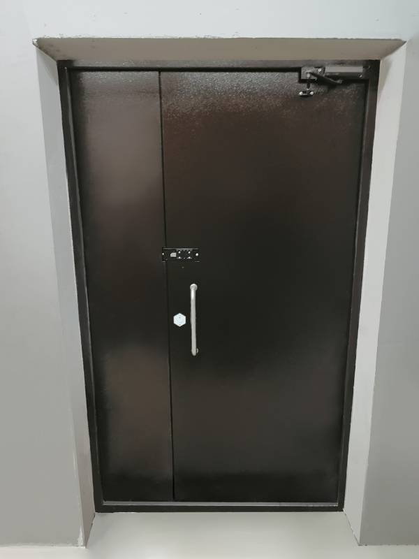 Дверь с кодовым замком, фото изнутри Дверь с кодовым замком, фото изнутри