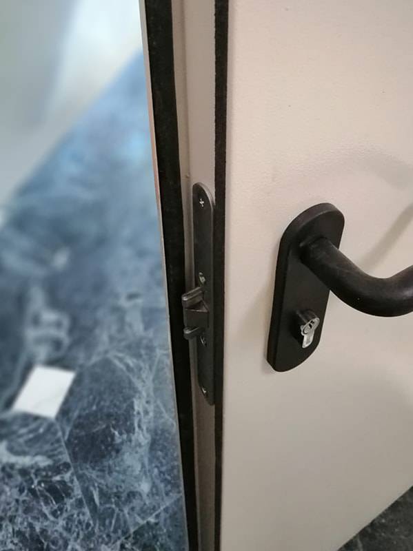 Дверной противопожарный замок Дверной противопожарный замок