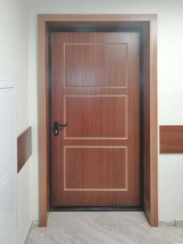 Однопольная МДФ дверь изнутри Однопольная МДФ дверь изнутри