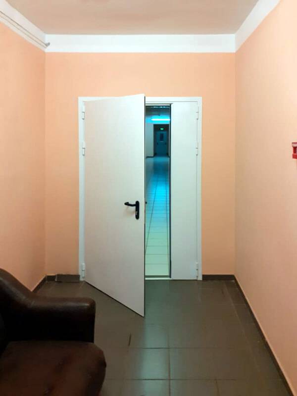 Огнестойкая дверь в отеле (д. Рогозино) Огнестойкая дверь в отеле (д. Рогозино)