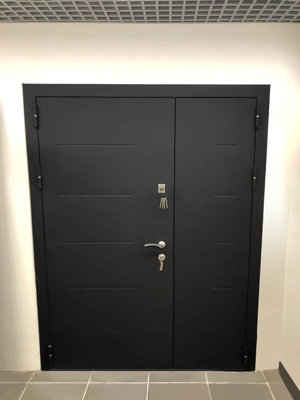 Полуторная дверь для офиса (ул. Введенского, 8) Полуторная дверь для офиса (ул. Введенского, 8)