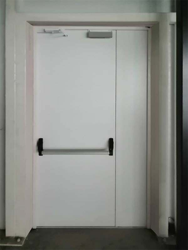 Полуторная дверь, вид изнутри