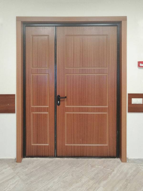 Полуторная МДФ дверь изнутри Полуторная МДФ дверь изнутри